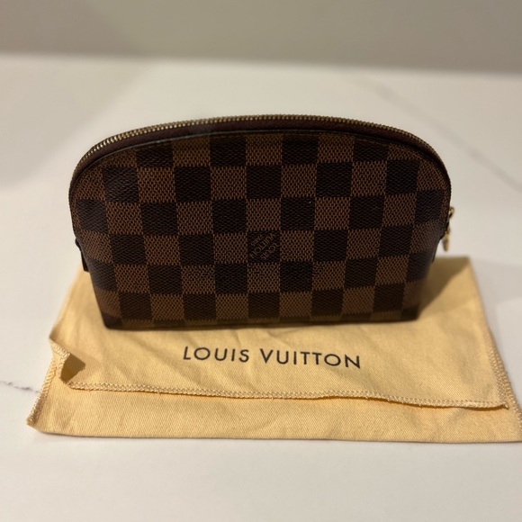 Louis Vuitton Cosmetic Pouch - Picture 7 of 11